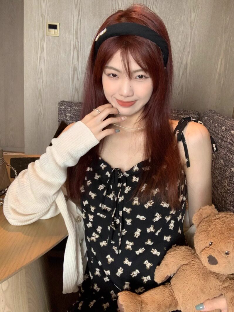 辣妹碎花吊带连衣裙套装女早春2026新款纯欲气质减龄收腰显瘦裙子