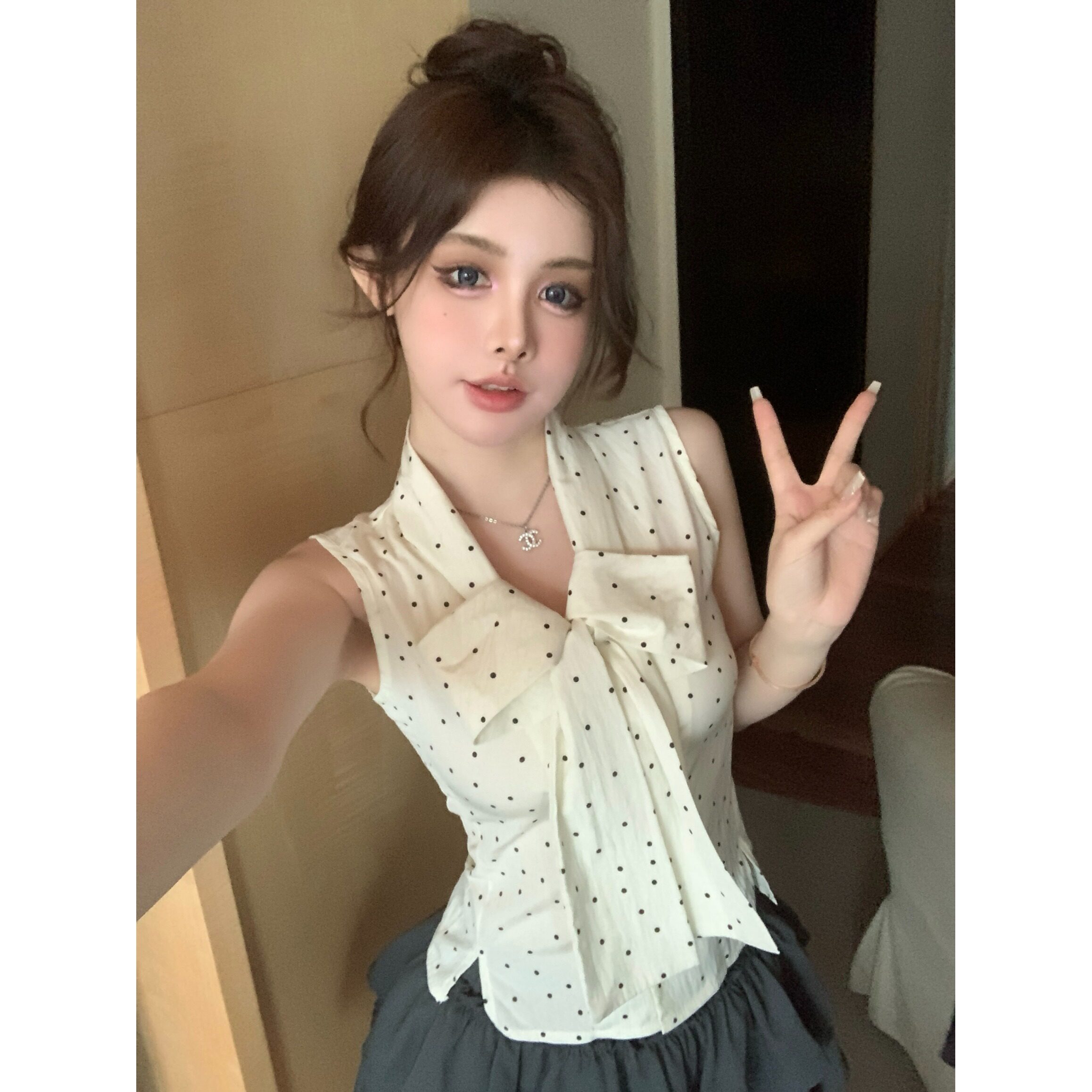 夏季法式蝴蝶结波点无袖衬衫设计感小众甜妹粉条纹修身显瘦上衣女