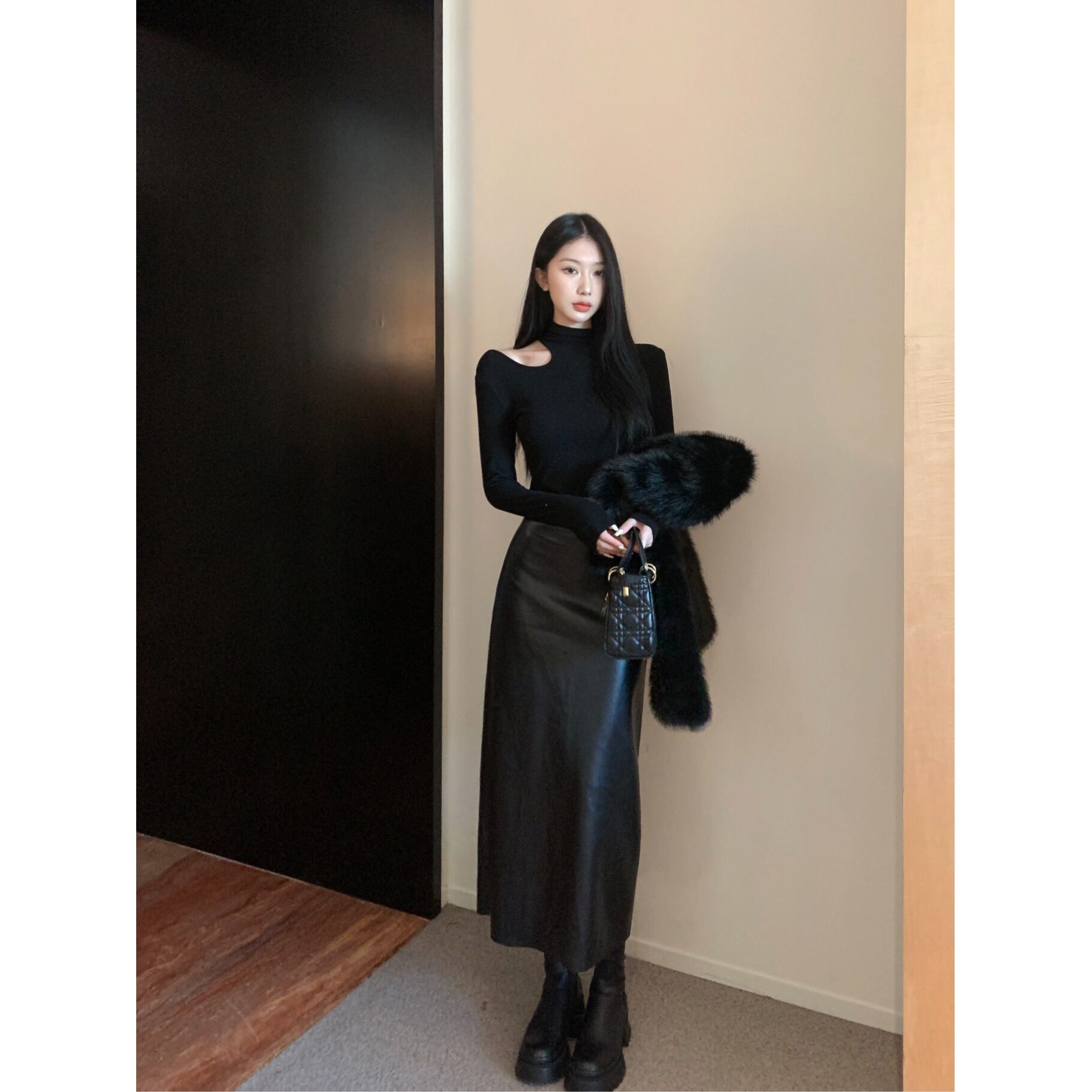 黑色中长款PU皮裙女2026秋冬新款开叉半身裙高腰显瘦高级辣妹裙子