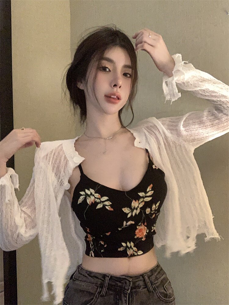 黑色碎花吊带背心上衣外穿