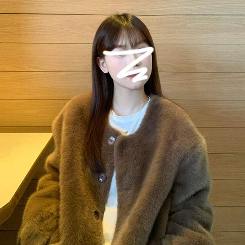 毛毛外套水貂冬季宽松2026新款短款加厚环保皮草潮流圆领上衣时尚