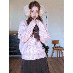 慵懒松弛高级感粉色毛衣可外穿内搭圆领套头软糯麻花针织衫上衣女