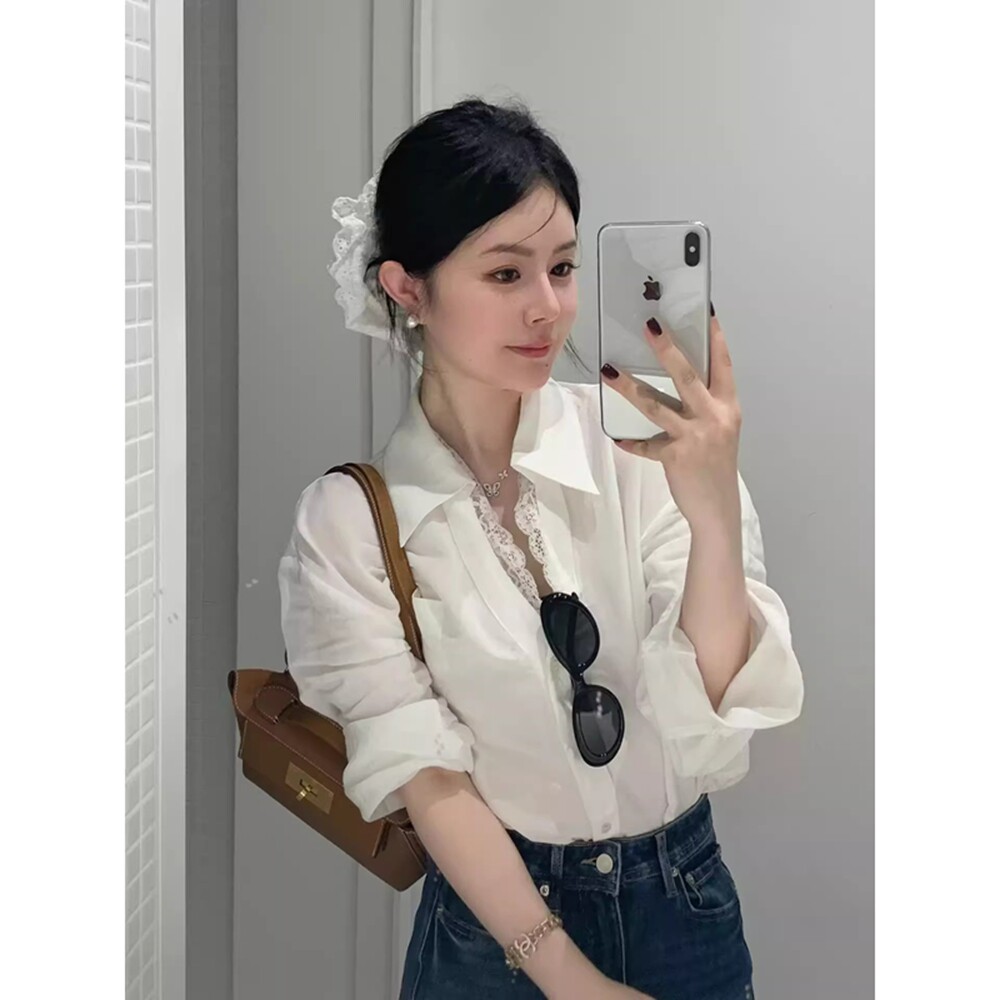 蕾丝长袖翻领设计感白色衬衫高智风复古叠穿百搭显瘦收腰外穿上衣