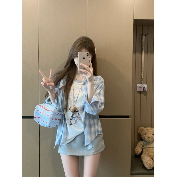 慵懒风翻领格子衬衫长袖女夏季防晒休闲百搭衬衣新款小众蓝色上衣