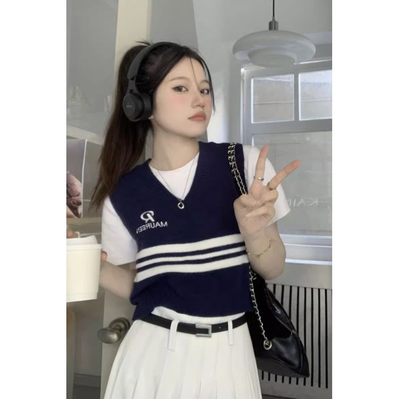 学院新款纯御甜美韩系叠穿马甲刺绣无袖秋季短款条纹毛衣坎肩背心