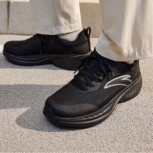 安踏跑步鞋男云途2025冬季新款革面9运动休闲通勤鞋正品112545519