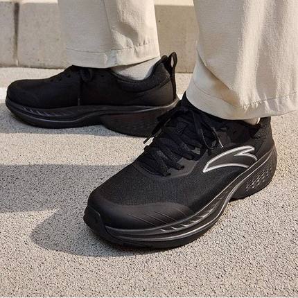 安踏跑步鞋男云途2025冬季新款革面9运动休闲通勤鞋正品112545519