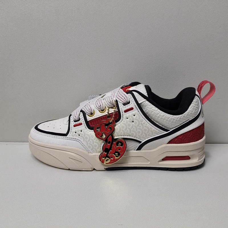 安踏骜杰板鞋女蛇年2025春季新款4厚底增高运动女鞋正品122518040