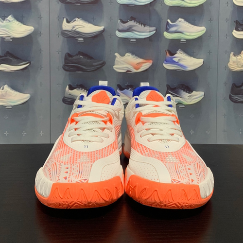 安踏凯里欧文系列KAI 1 TEAM篮球鞋男款9团队竞技运动鞋112541622