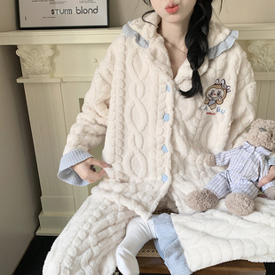 韩版甜美保暖提花长毛绒睡衣女秋冬季加厚卡通可爱花边家居服套装