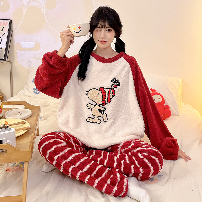 卡通可爱史努比睡衣女加绒保暖