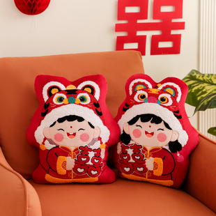 原创刺绣压床娃娃一对结婚专用新娘礼物红色喜字抱枕陪嫁婚庆公仔