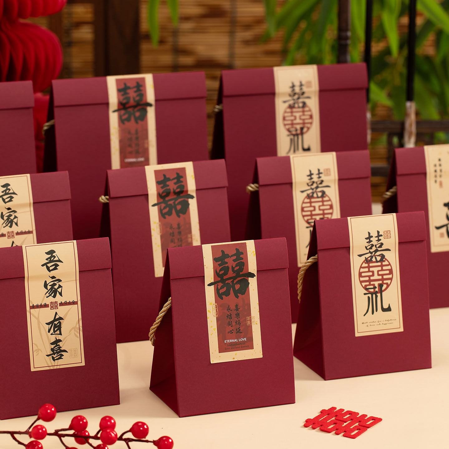 结婚糖盒2025新款高级喜糖盒装糖果空盒礼盒喜糖袋子订婚喜糖盒子