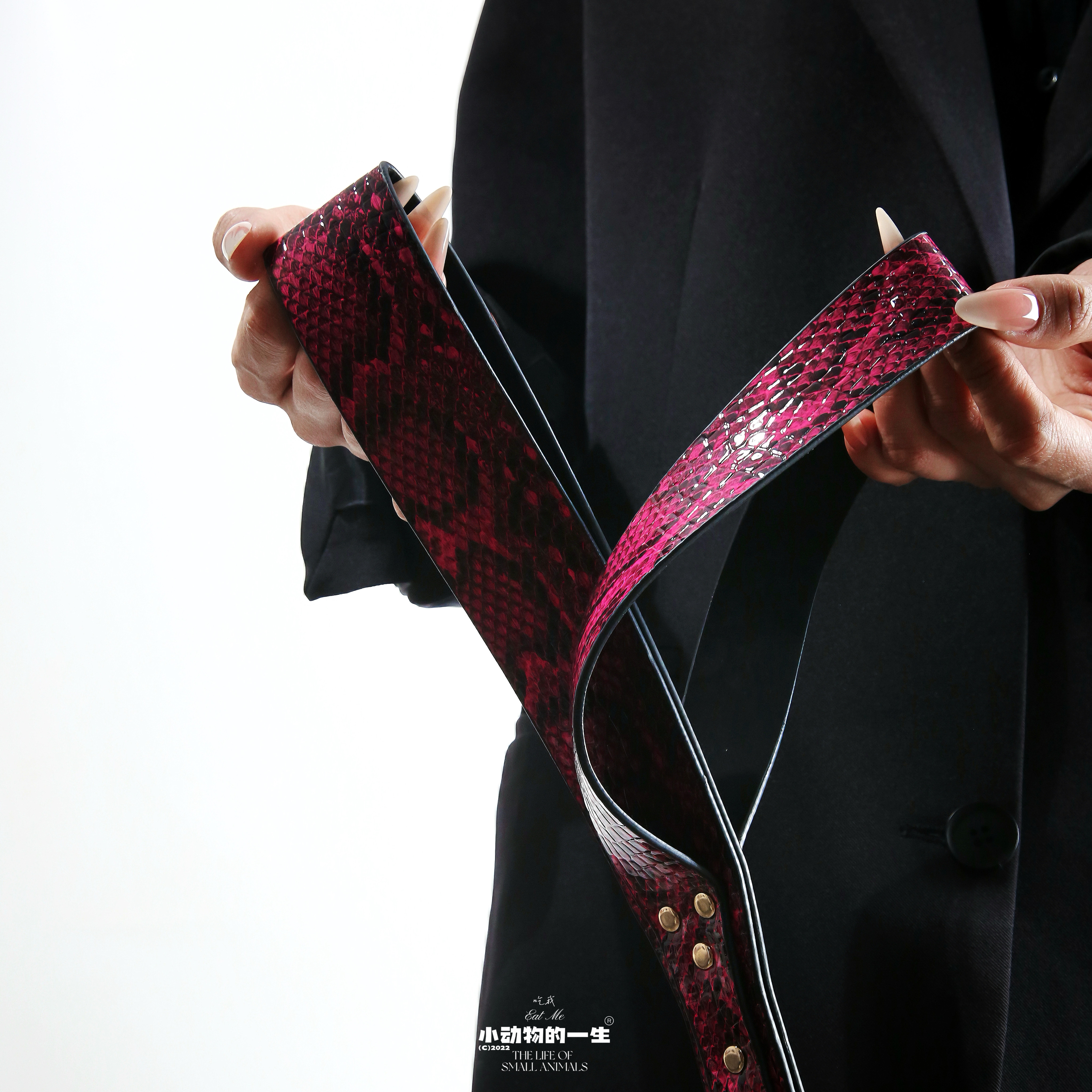 红色蛇纹铆钉皮质女朋克摇滚皮拍sp工具小圈实践皮拍小拍子戒尺