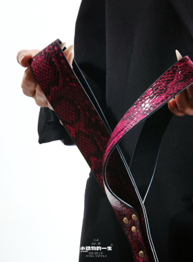 红色蛇纹铆钉皮质女朋克摇滚皮拍sp工具小圈实践皮拍小拍子戒尺