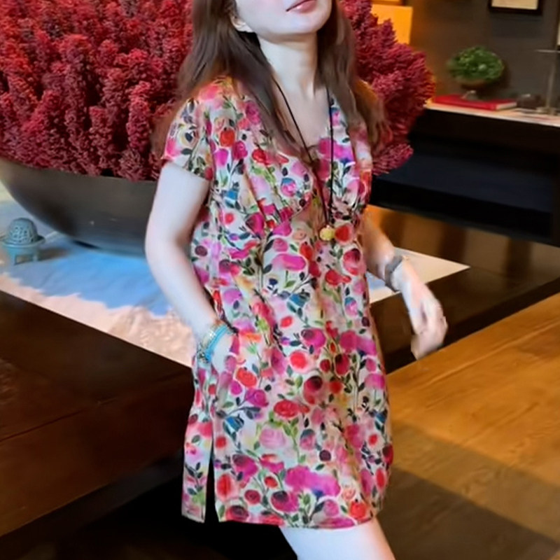 巨好看的粉色碎花短袖衬衫女2026新款夏日法式漂亮独特精致小上衣