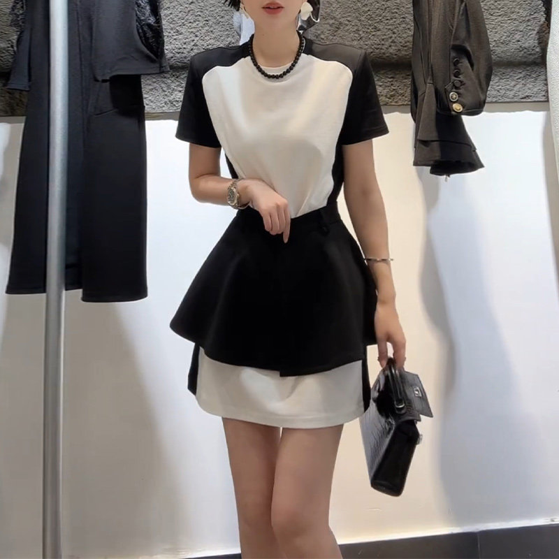 巨好看气质白色t恤连衣裙腰封女2026夏季新款御姐高级休闲两件套