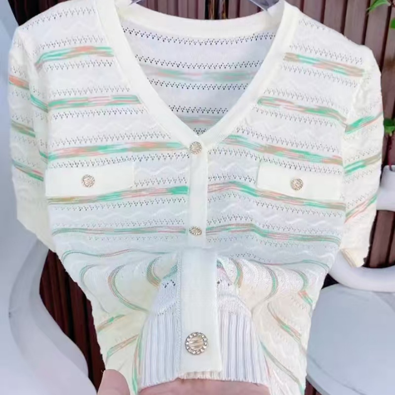 今年新款2026夏显瘦减龄百镂空彩色条纹针织衫V领短袖上衣女上衣