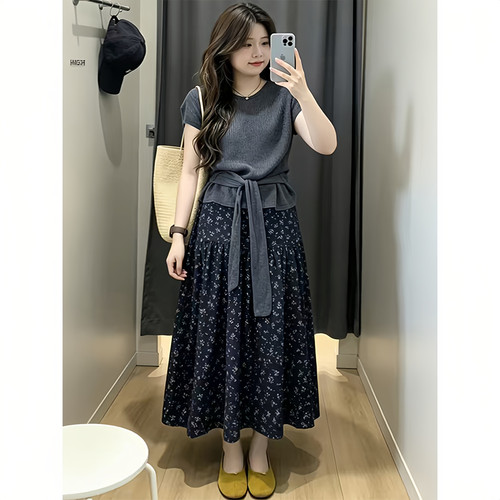 韩系巨好看ootd穿搭一整套2026新款碎花连衣裙女夏季长裙两件套装