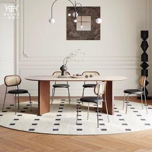 暮奢轻法式 实木餐桌简约洞石岩板小户型椭圆形设计师餐桌奶油风