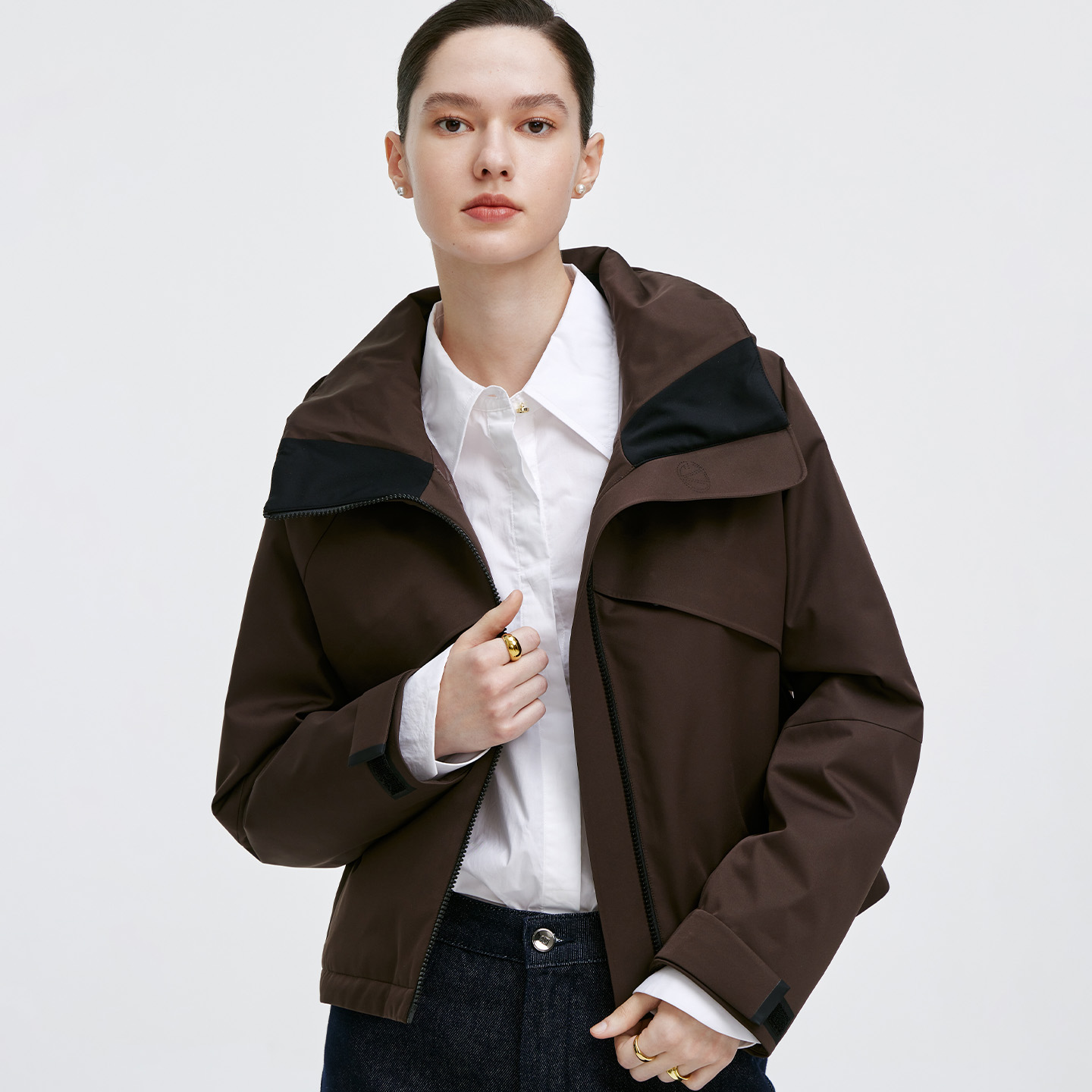 卓凡尼·华伦天奴连帽短款羽绒服