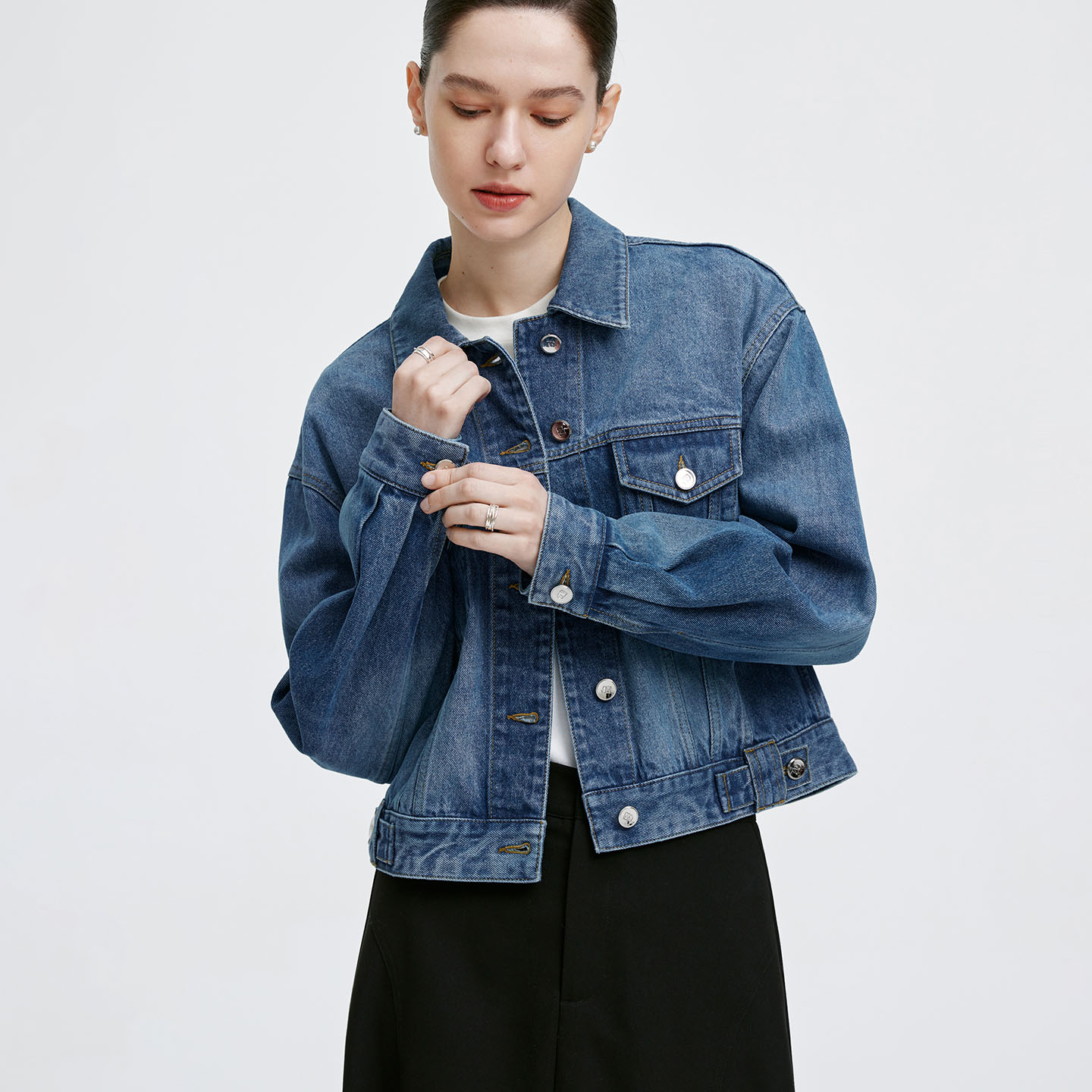 卓凡尼·华伦天奴牛仔短外套上衣