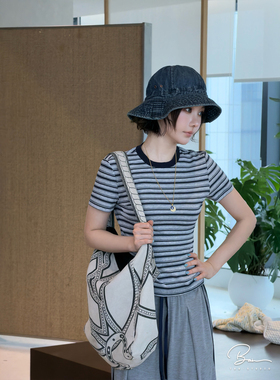 佟小白TXB 莱赛尔透气夏季百搭休闲撞色条纹圆领正肩短袖t恤女