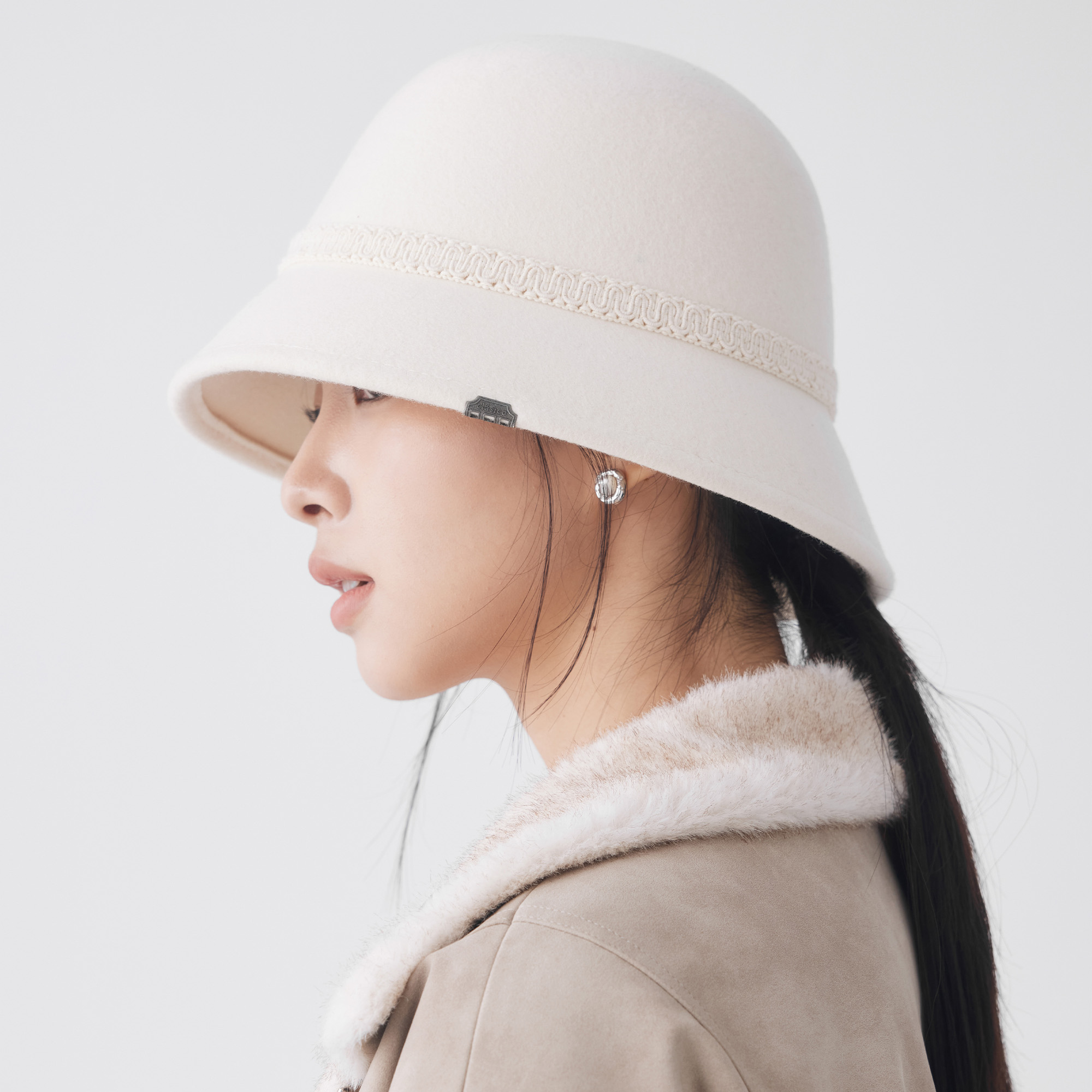 clásico小香风织带羊毛日常出游