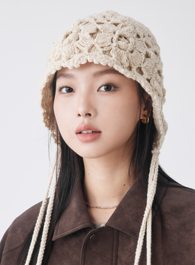 clásico钩花流苏双层针织钩针镂空包头帽秋冬保暖护耳长辫针织帽