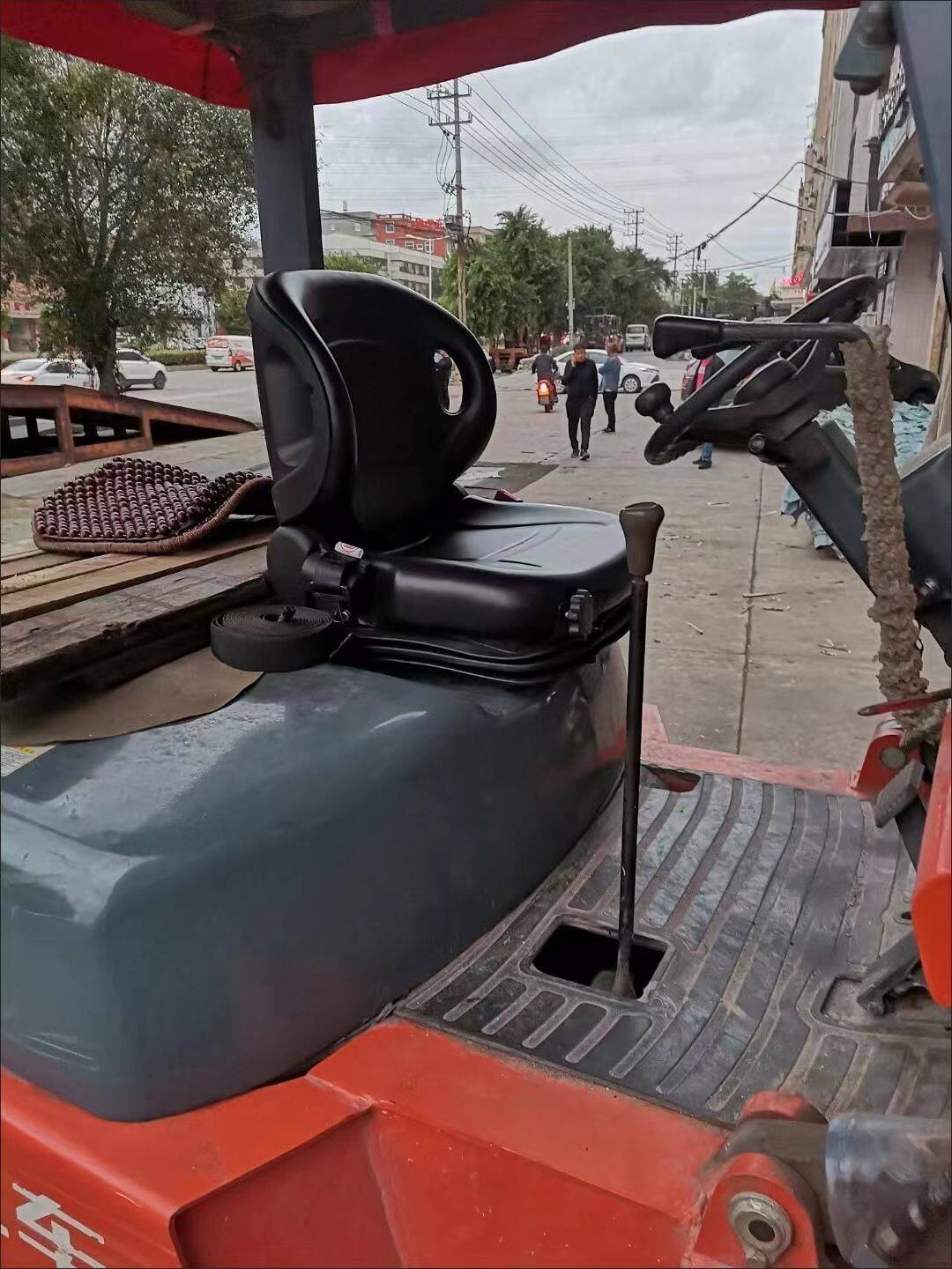 定制叉车减震座椅杭叉合力减震座椅