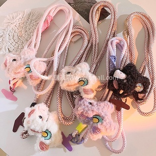 趣味卡通可爱毛茸茸卷毛小马胸针装饰手机挂件ins学生女款多功能手机链结实耐用通用户外ccd相机便携侧肩挂脖