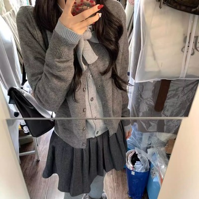 miu系穿搭灰色假两件蝴蝶结针织开衫女秋冬高级感慵懒风毛衣外套