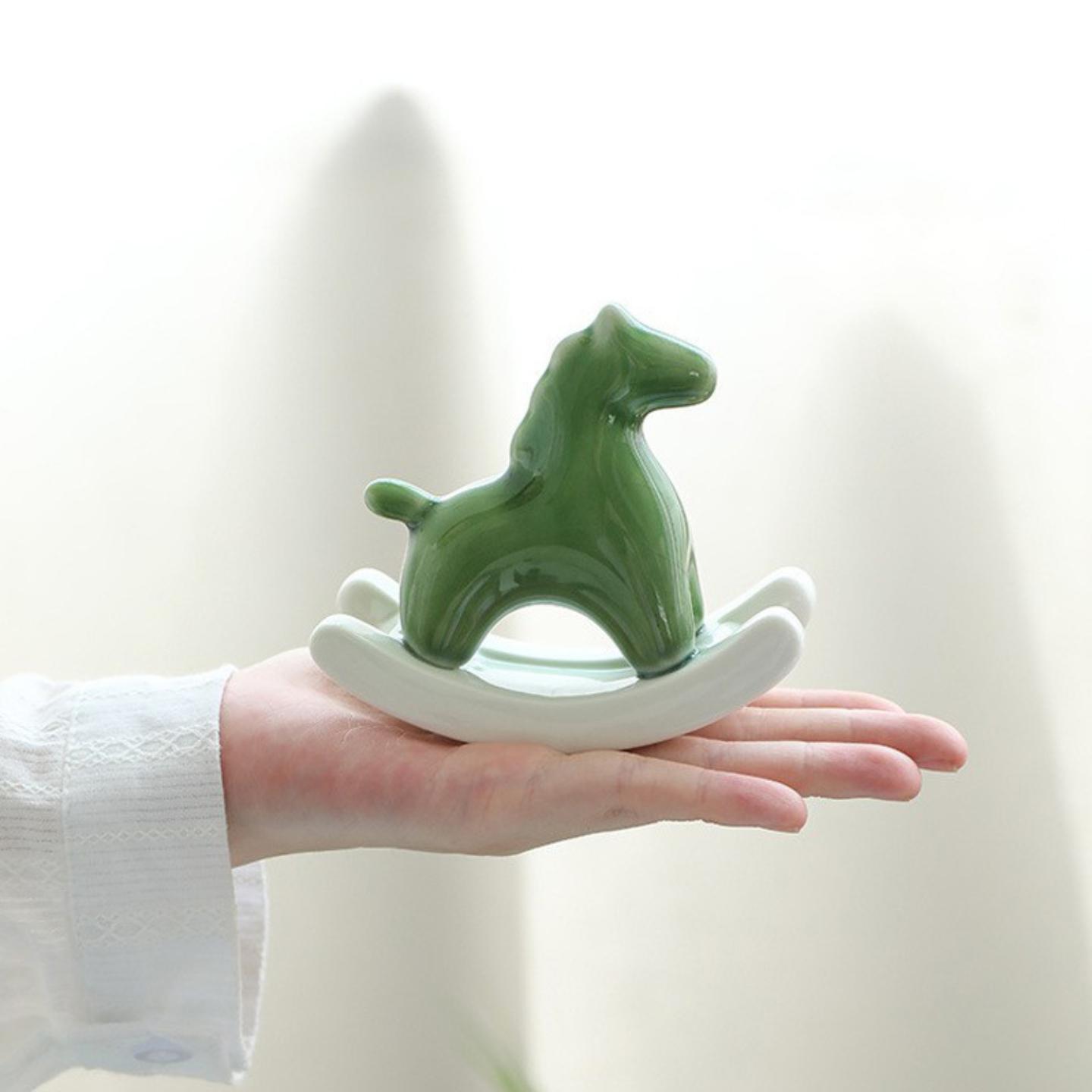 创意陶瓷摇摇马摆件桌面茶桌书房