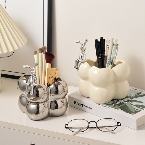 高颜值化妆刷收纳筒桌面置物架