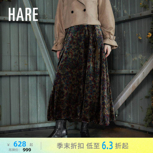 丝绒提花半身裙 灵动显层次