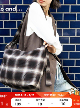 niko and ...挎包女2025新款格纹做旧可调节大容量斜挎包592105