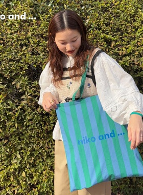 niko and ...手提包女2025新款时尚流行大容量棉质手提包321412