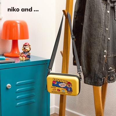 niko and ...BILLY合作系列2026新款卡通可爱手机小方包639362