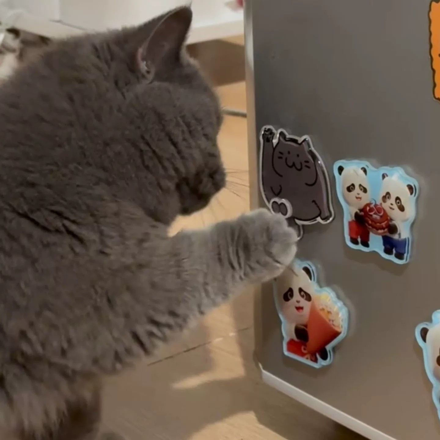 蓝猫蛋蛋转转冰箱贴磁吸2026