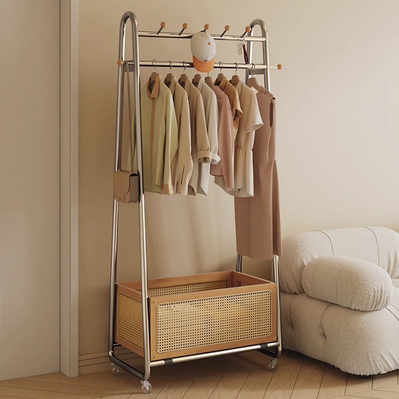 落地衣帽架中古风藤编挂衣架家用卧室不锈钢可移动带脏衣篓衣架子