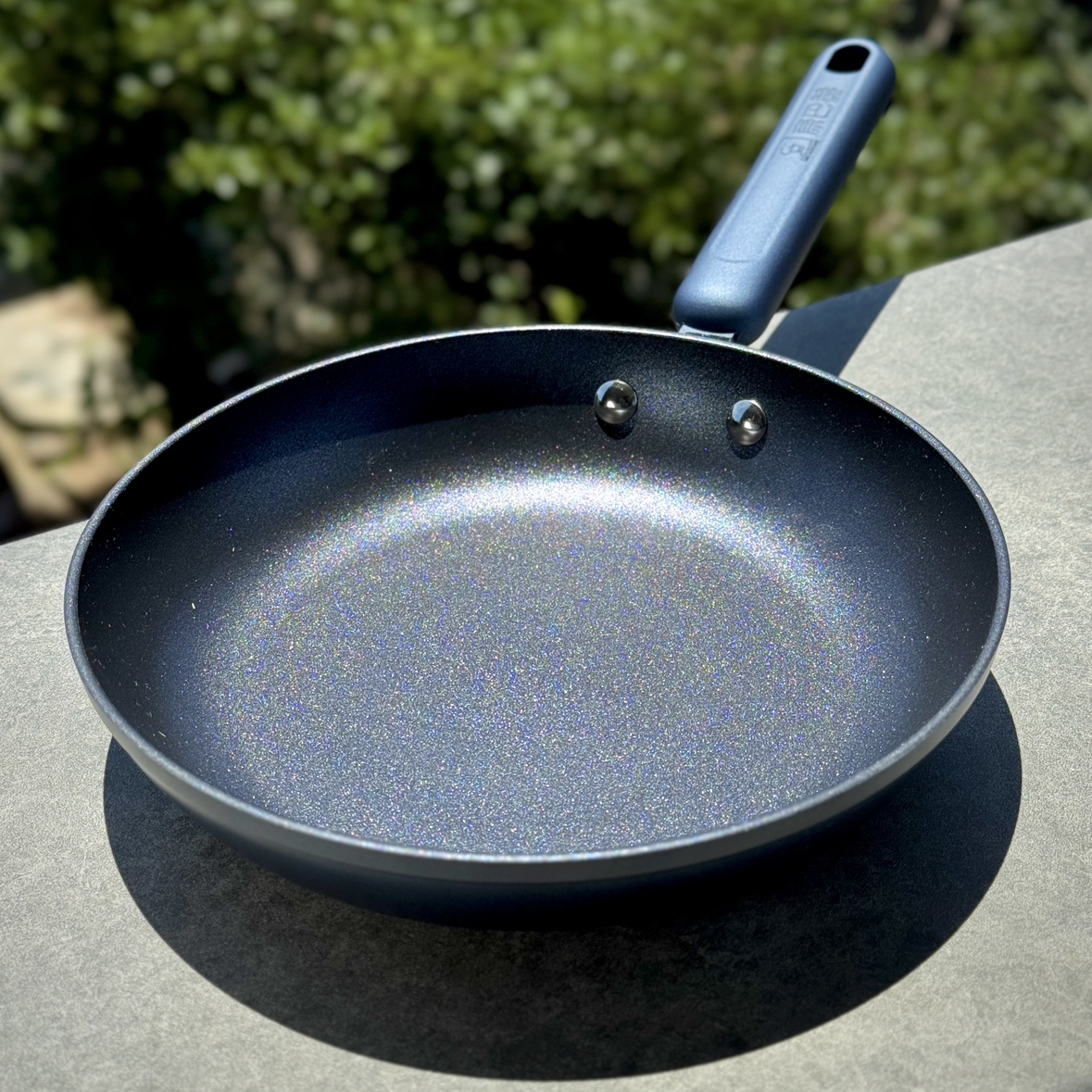 聚油不跑油！蓝钻不粘煎锅