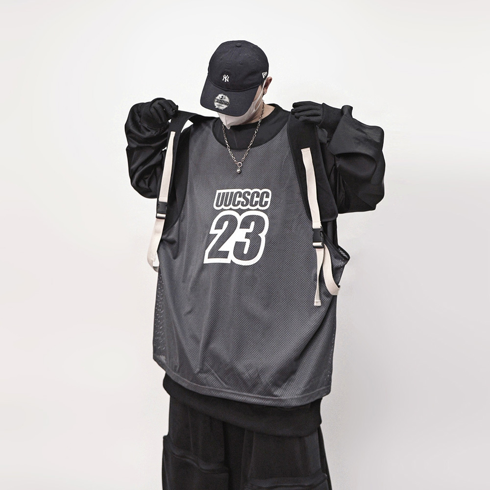 假两件校园风数字印花卫衣