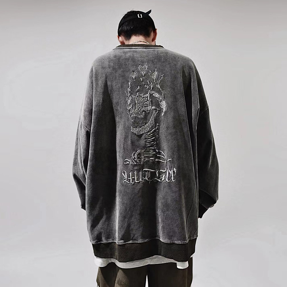 复古刺绣圆领套头卫衣