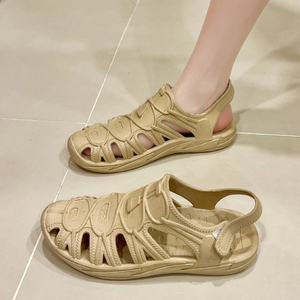 凉鞋女夏季外穿软底舒适上班不累脚罗马鞋户外防滑运动海边沙滩鞋