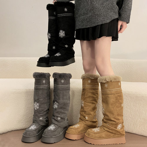 女款加厚毛绒保暖雪地靴