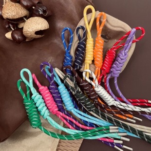 diy手工编织绳包包挂饰钥匙扣伞绳挂件个性饰品复古彩色挂件包挂