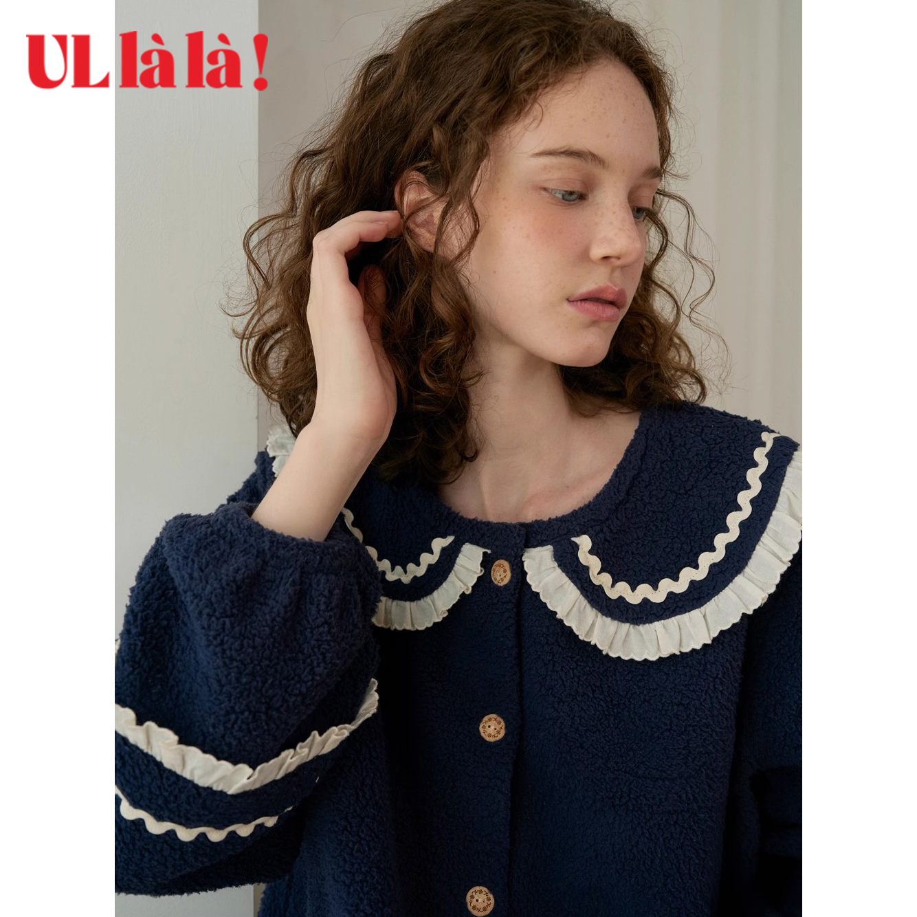 Ullala珊瑚绒娃娃领睡衣套装