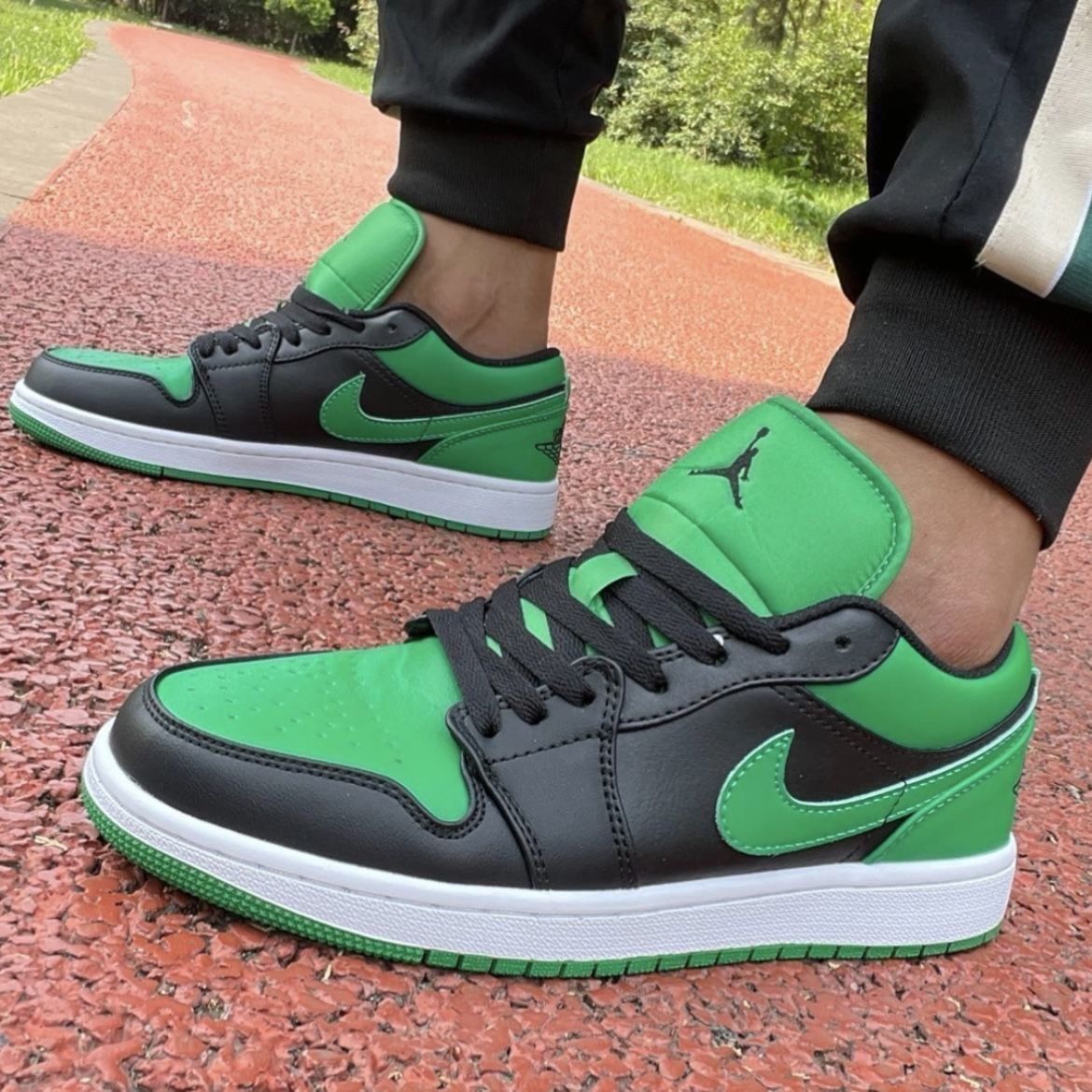 NIKE/耐克Air Jordan 1 Low黑绿男子低帮休闲运动板鞋553558-065