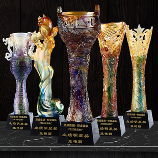 2021新款 牛琉璃奖杯定制退休水晶奖杯年会礼品高档大气抗疫收藏品