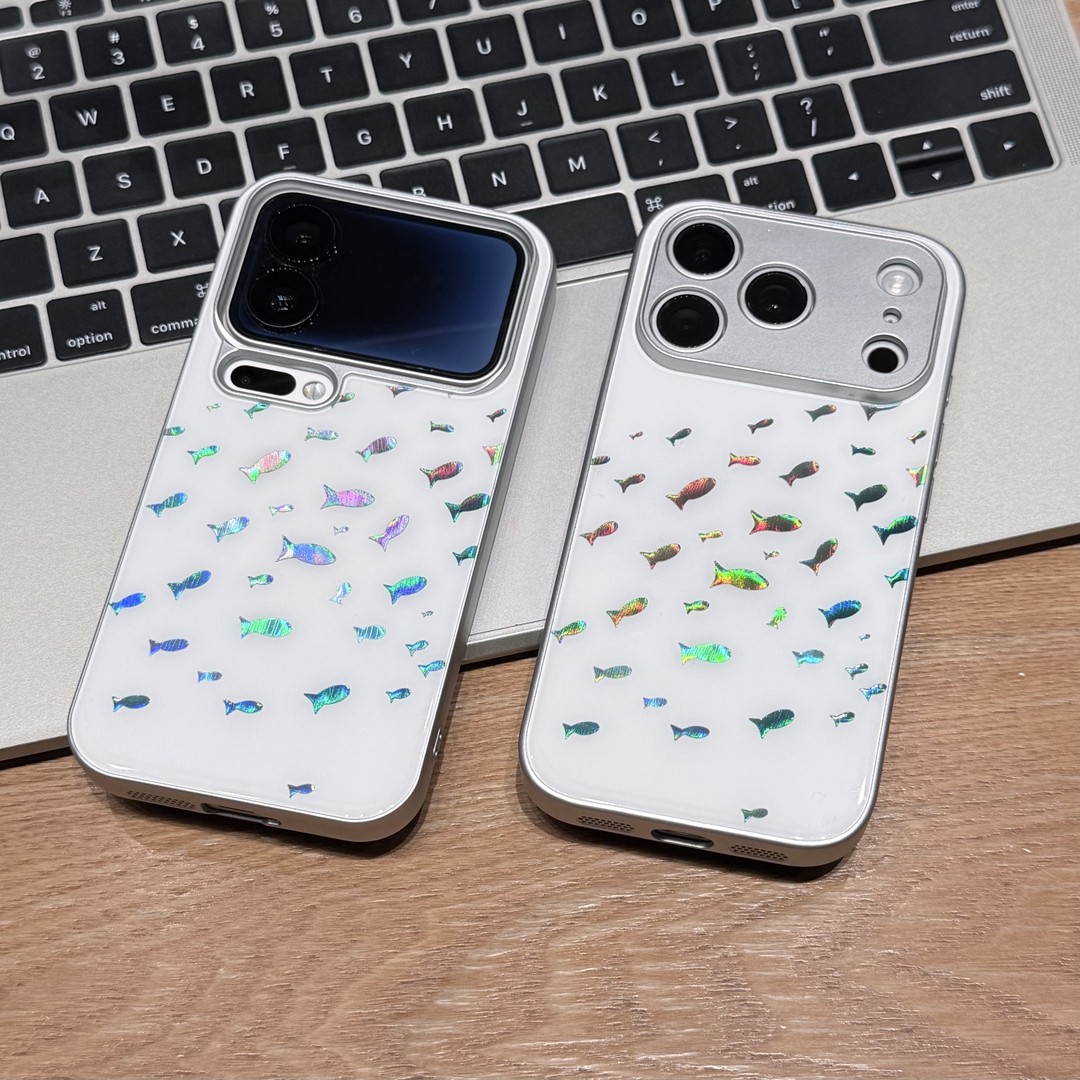 炫彩小鱼适用OPPORENO15PRO手机壳OPPO春日Reno12/11/10/9/8/7/6/5烫金创意r17金属漆玻璃K14TURBOPRO保护套